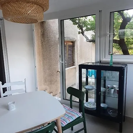 Holiday Home Dora Splitska Exterior foto